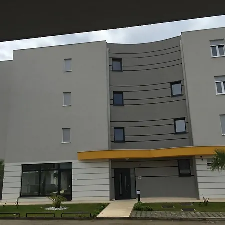 Three Palms Apartamento *